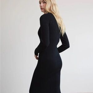 Long-Sleeve Mock-Neck Ribbed Dress (Like new)